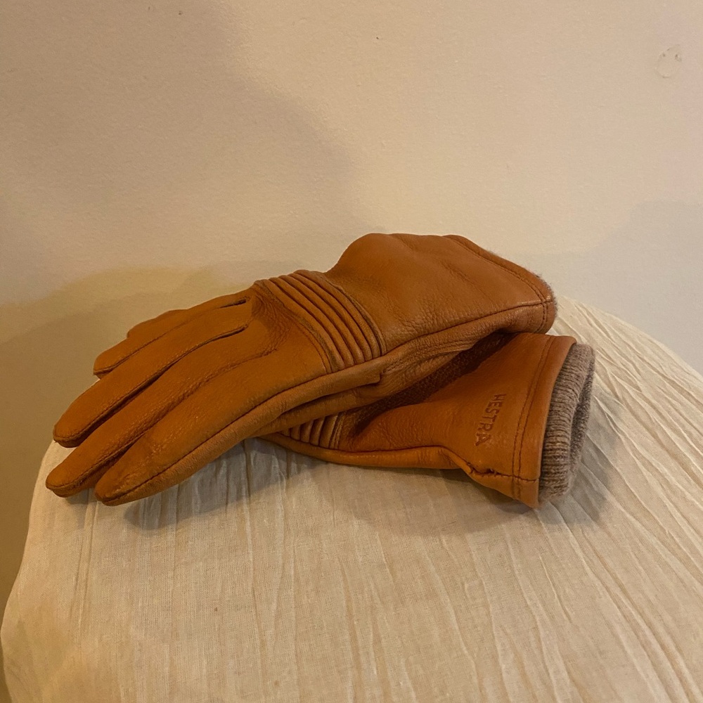 Hestra women’s leather driving gloves